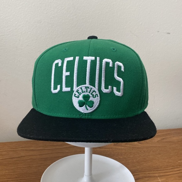 Adidas Official NBA Basketball Boston Celtics Flatbrim Snapback Hat - Picture 4 of 6